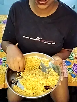 kannada_siri123 webcam