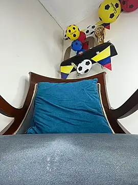 LilaRvsh webcam