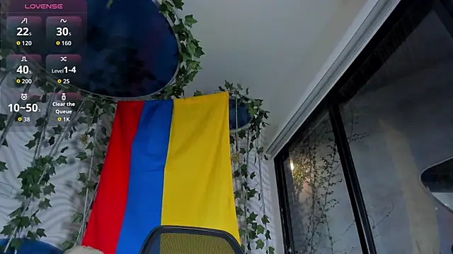 ItsZairen webcam