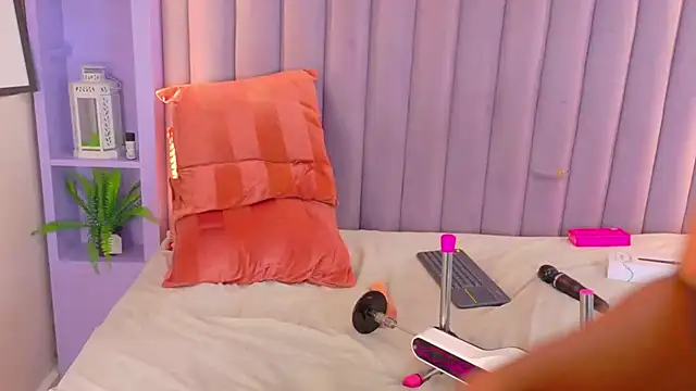 Meganlove__ webcam