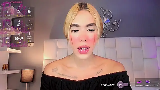 Nikol-hilton webcam