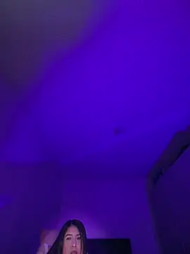 cami_ortiz__ webcam