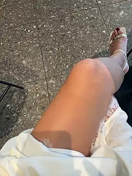 yimisun01 - Yimisun01's free webcam - UK Sex Cams