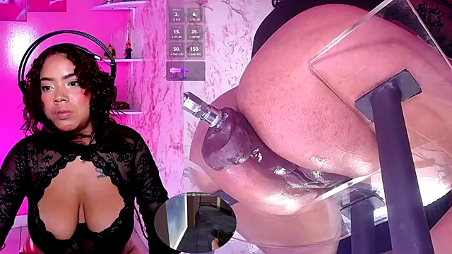 NinaCapelli webcam