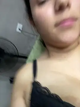 sofi_and_curlers669 webcam