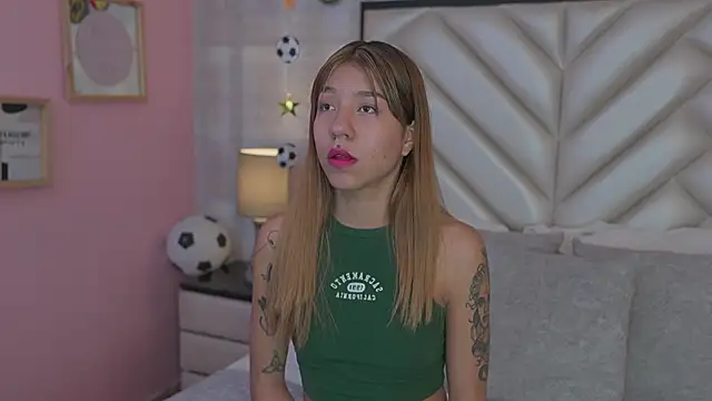 VioletSweetts webcam