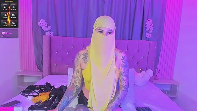 Nayla-Mouna webcam