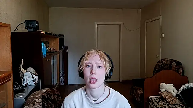 CuteLittleAngel webcam