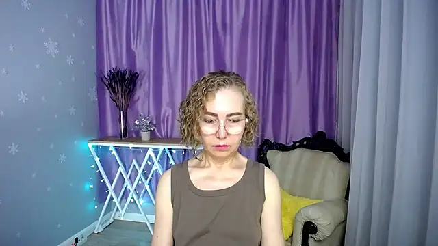 queen_a_n_i webcam