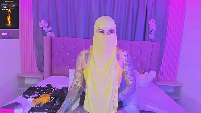 Nayla-Mouna webcam