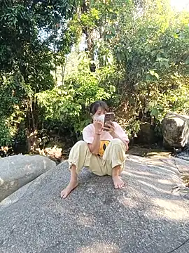 Linda-yiyi webcam