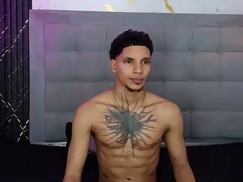 kai_storm77 live cam on StripChat