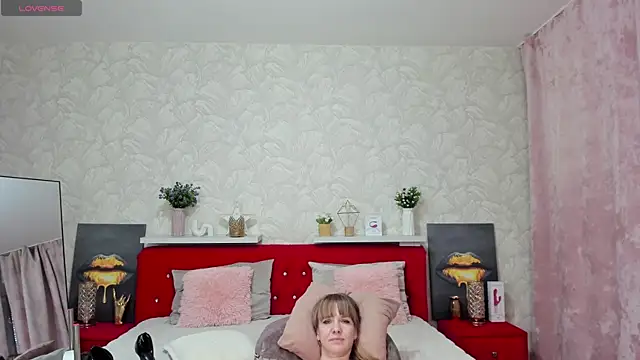 KattyPeachX webcam