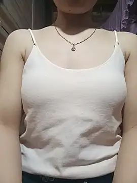 LucyyLy webcam