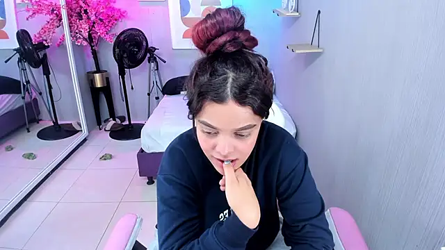 Maggy_t18 webcam