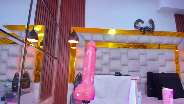 bigass_monic live sex cam