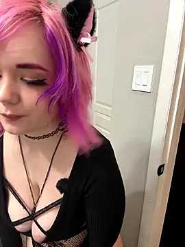 Angel-Lewd-Cake webcam