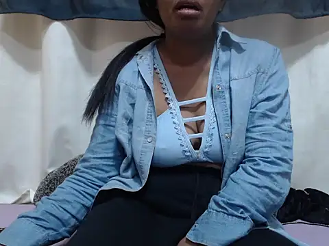 Linda_sexy live cam on StripChat