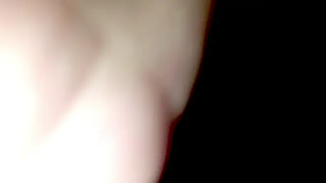 PetiteIvoryQueen19 webcam