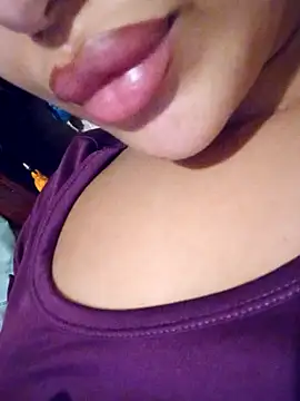 Sexlove1xo webcam