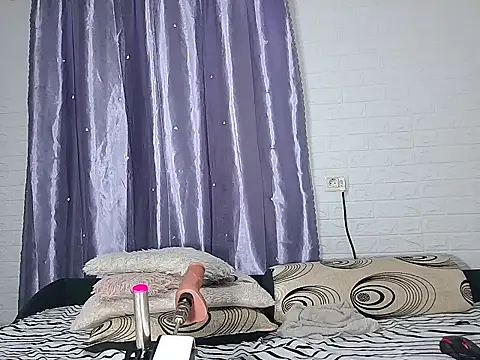 Ramona870 webcam