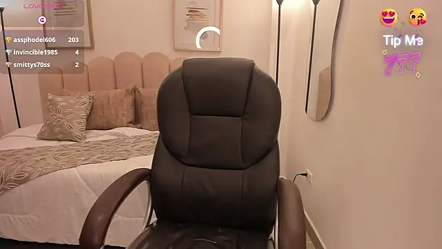 Karliie_kloss_ webcam