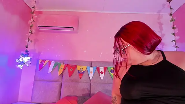 Lushi_Love webcam