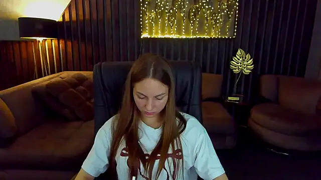 MilaAddams webcam