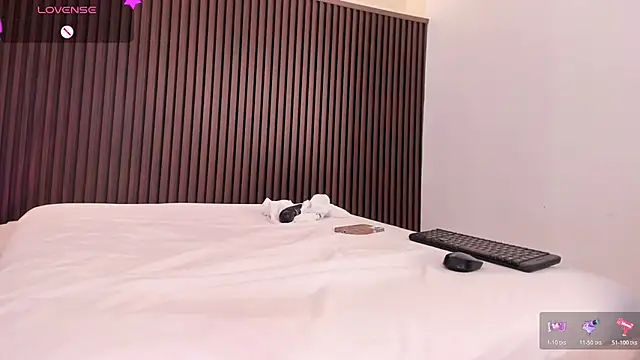 MILLYEVANS1 webcam