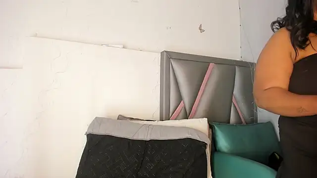 Golden_kiss23 webcam