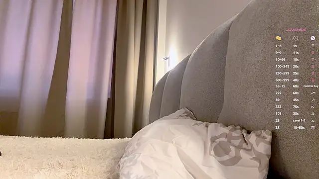 VivianKings webcam