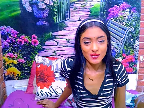 IndianPretty14u2Luv webcam