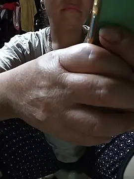 tuyet-nhi webcam