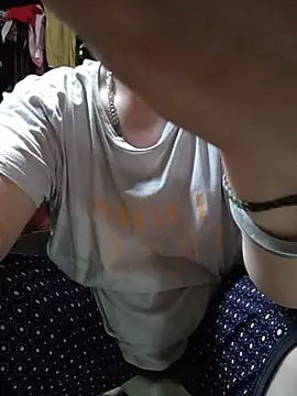 tuyet-nhi webcam