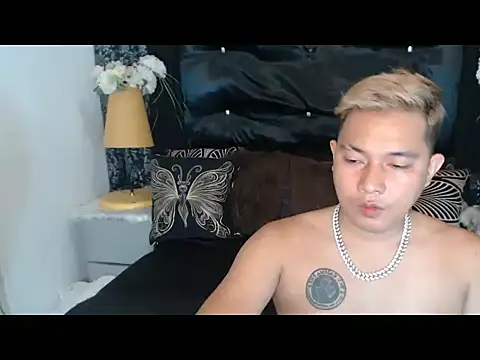 PRIMOLOVEXX webcam