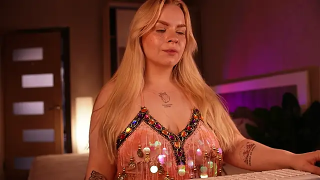 LisaLove3 webcam