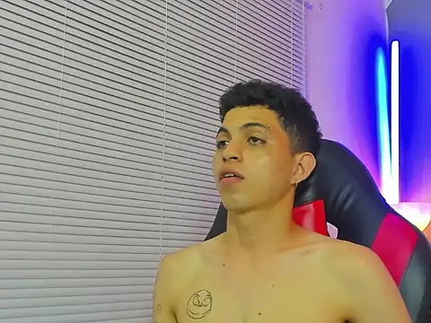 cameron_lux77 webcam