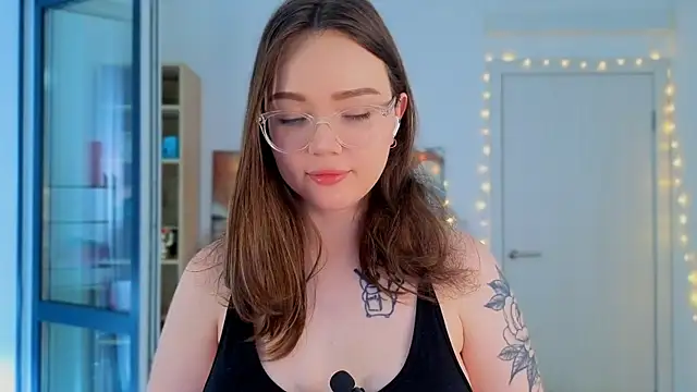 MilenaSaint webcam