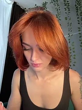 LittleFox___ live cam on StripChat