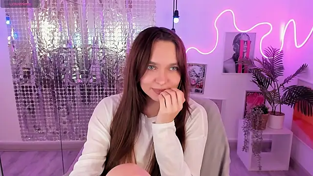 ChloeSunny webcam