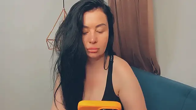 BrilliantGirll webcam