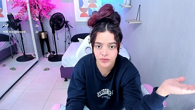 Maggy_t18 webcam