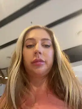 Amiraxevans webcam