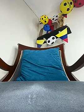 LilaRvsh webcam