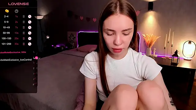 MilliBrown_ webcam