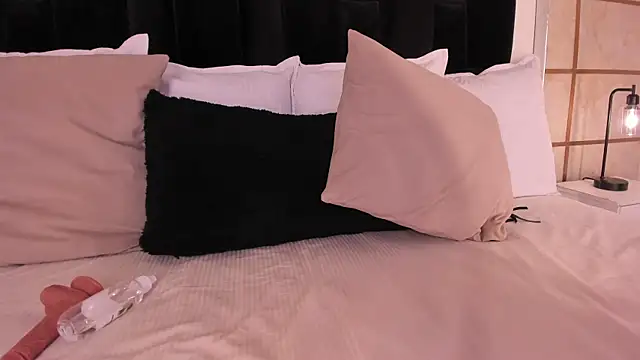 Crystal_Rose__ webcam