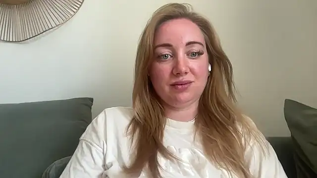 arielsweetieee webcam