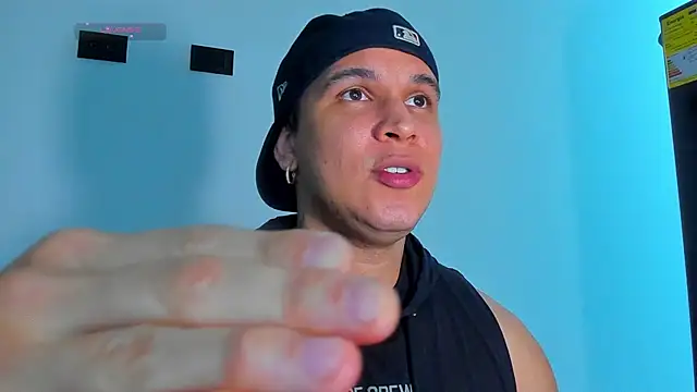jacob_lautnerr webcam