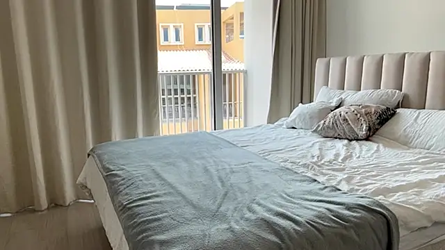 JeanelleLeitheiser webcam