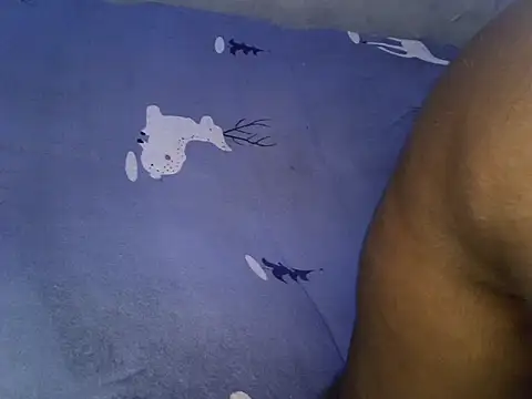 naughty-viv webcam